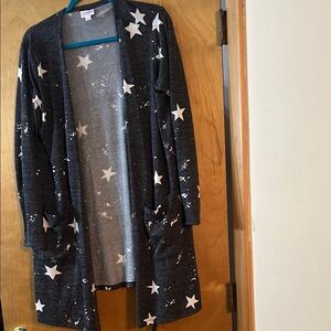 LuLaRoe Caroline Cardigan Size Large Like New Heathered Black with White Stars